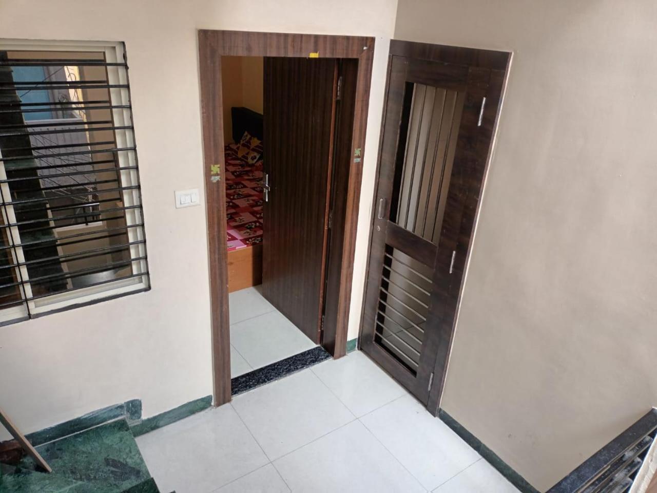 Anand Yatri Grah - Home Stay, Удджайн Экстерьер фото